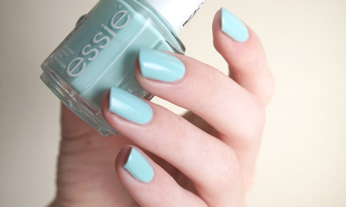 swatch of essie blossom dandy